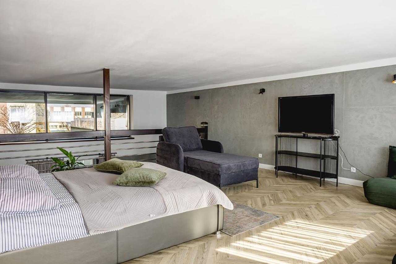 Apartament Dwupoziomowy Venus Čenstochová Exteriér fotografie